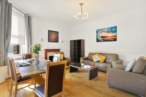 2 bedroom flat to rent, Marloes Road, W8