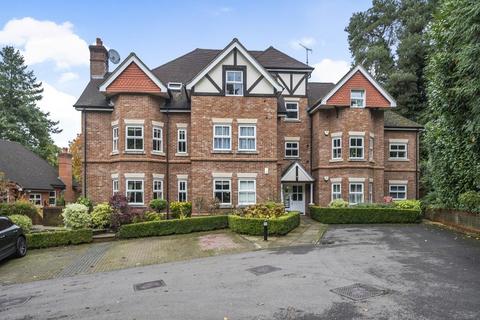 2 bedroom flat for sale, Camberley,  Surrey,  GU15