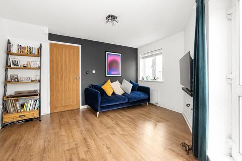 2 bedroom maisonette for sale, Paxton Place, West Norwood, SE27