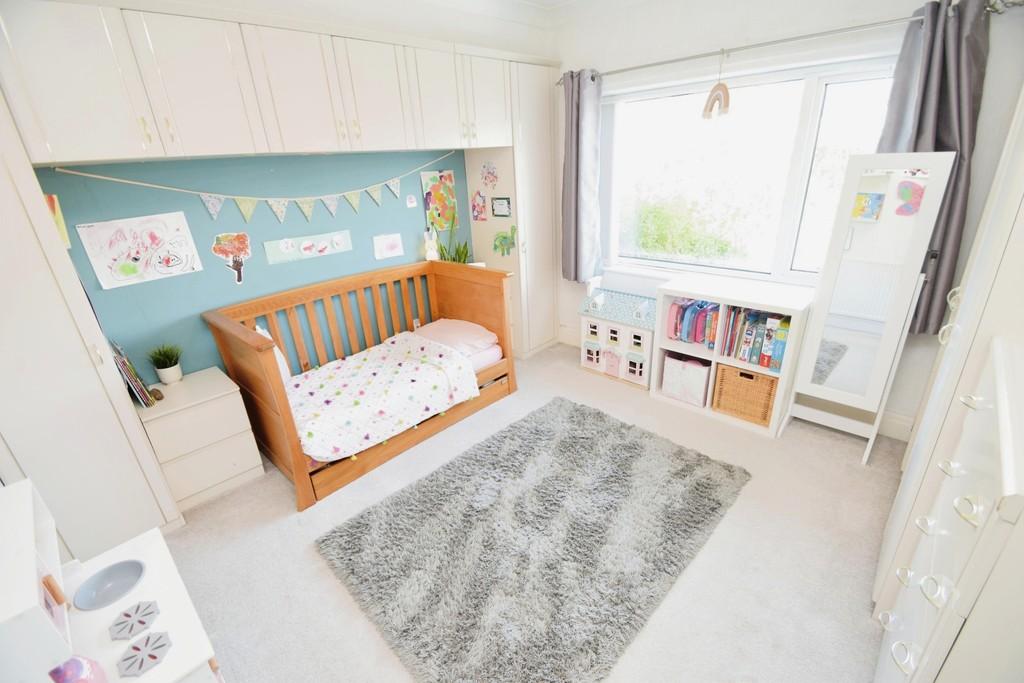 C5059a4a-Bedroom 202