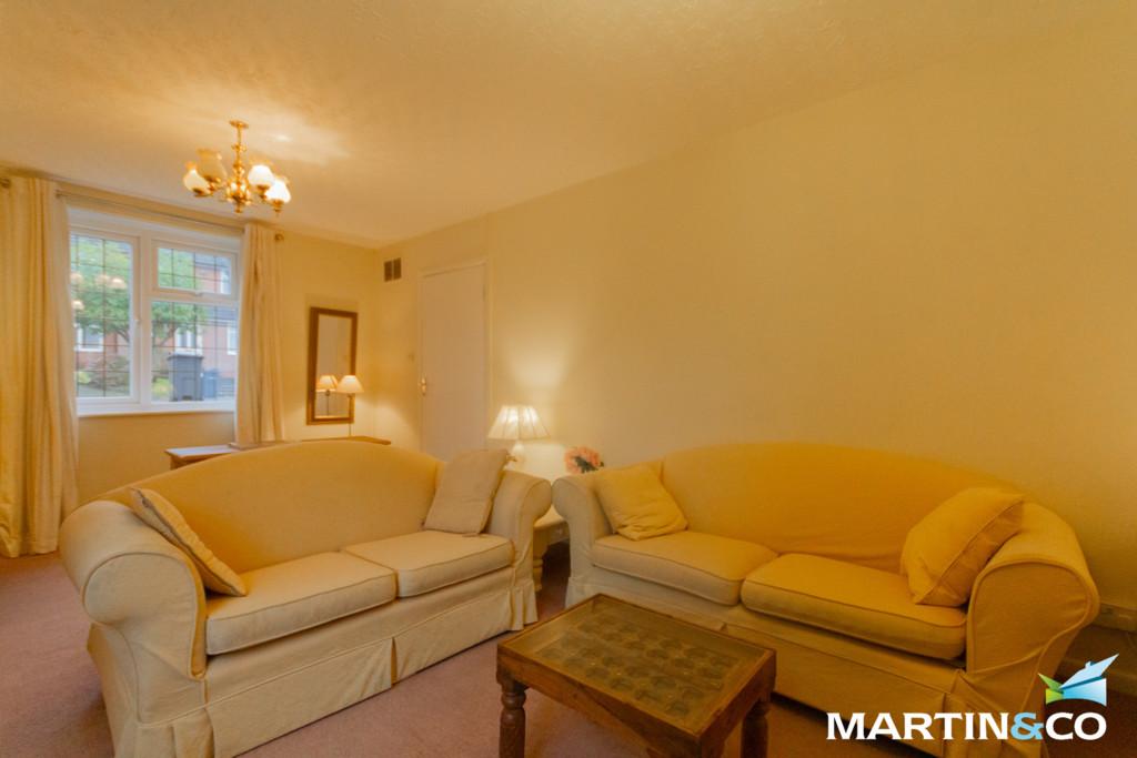 House in Northfield - View 2