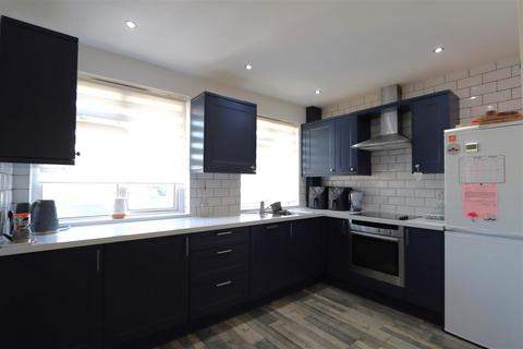 2 bedroom flat for sale, Les Quennevais Precinct, Jersey JE3