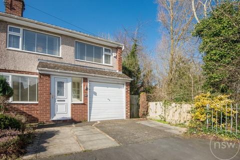 3 bedroom semi-detached house to rent, Ennerdale Drive, Aughton