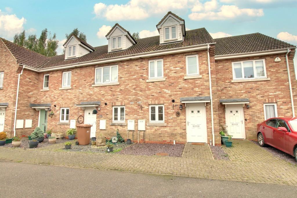 Willow Tree Close, Chatteris 3 bed terraced house for sale £250,000