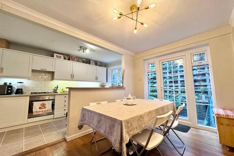 101 Highland Road, Bromley, BR1 4AA