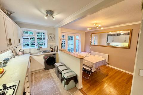 101 Highland Road, Bromley, BR1 4AA