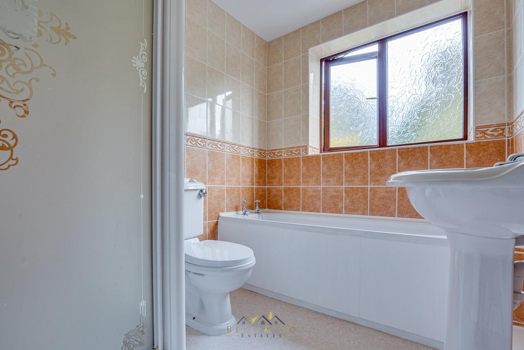 Bathroom 1.1