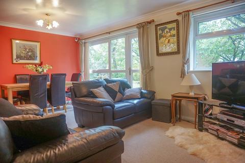 3 bedroom ground floor flat for sale, Eaton Court, Sutton Coldfield B74