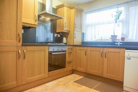 3 bedroom ground floor flat for sale, Eaton Court, Sutton Coldfield B74