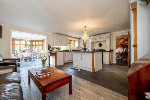 4 bedroom chalet for sale, Hempstead near Holt