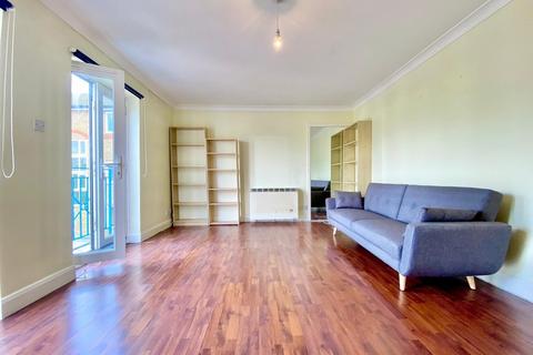 2 bedroom apartment to rent, London E2