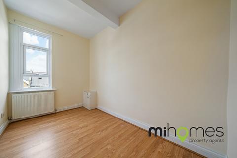 2 bedroom flat to rent, Turnpike Lane, N8