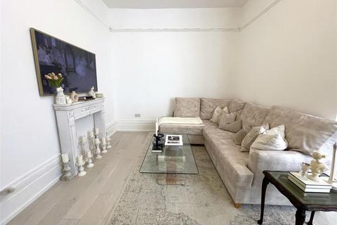 1 bedroom flat for sale, Brunswick Terrace, Hove BN3