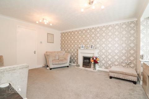 63 Falcon, Wilnecote, Tamworth, B77 5DW