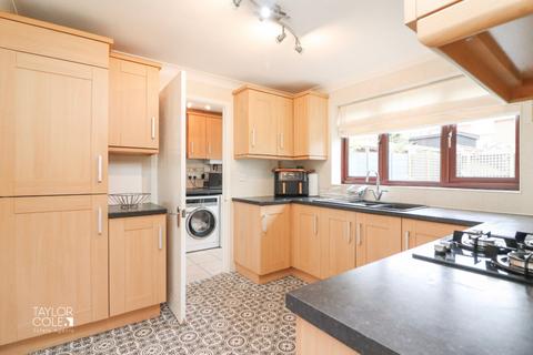 63 Falcon, Wilnecote, Tamworth, B77 5DW