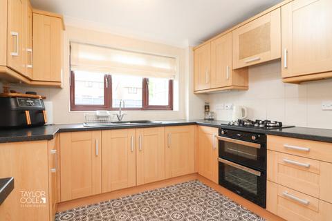 63 Falcon, Wilnecote, Tamworth, B77 5DW