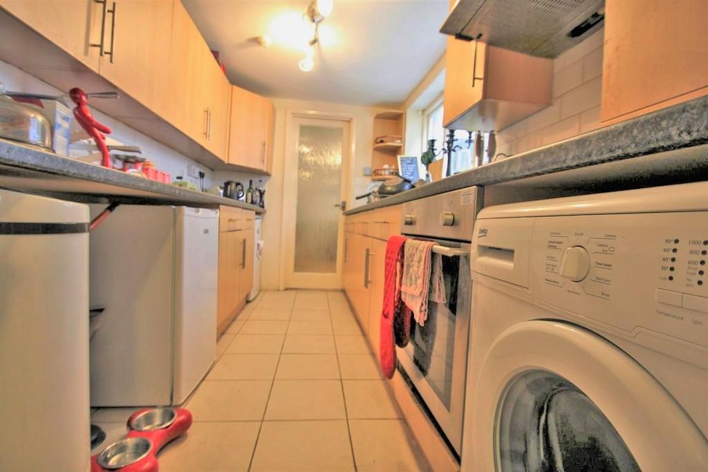 29a SILLWOOD   Kitchen 1