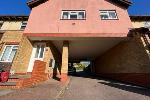 2 bedroom apartment to rent, Longcroft Road, Stevenage SG1