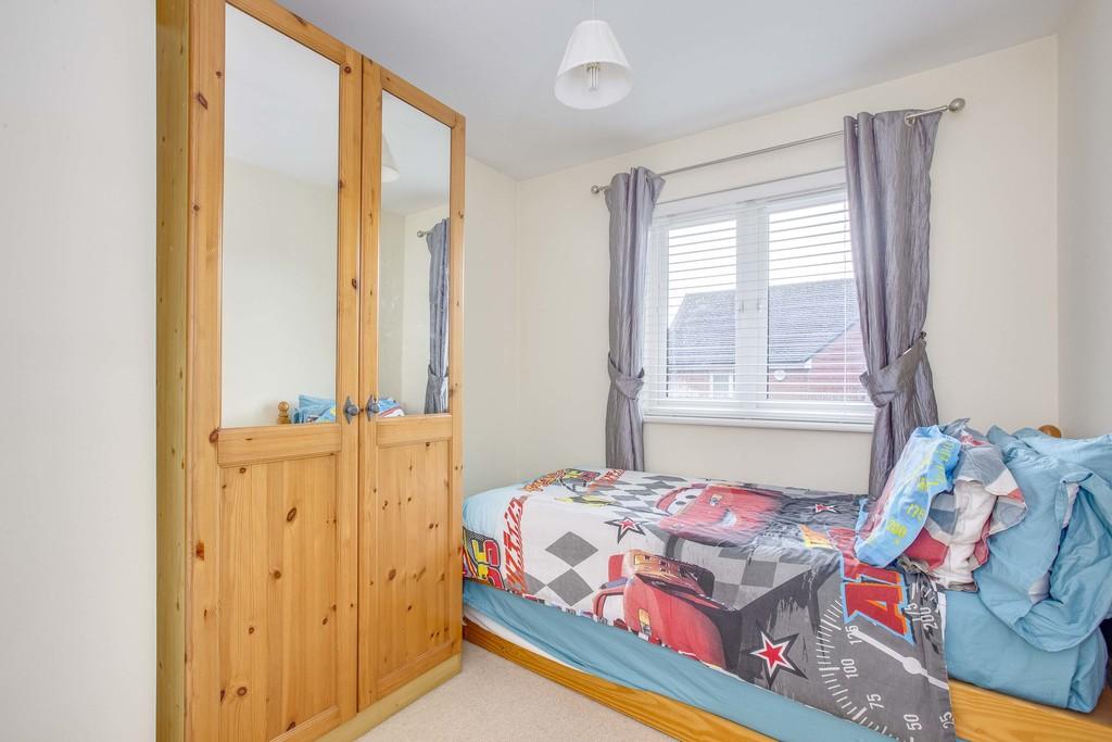 5 Linnet Avenue, HP6 6 FR (LOW RES)-5