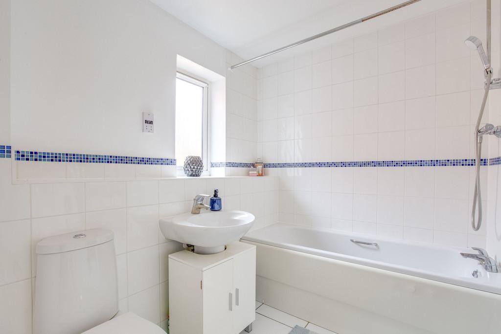 5 Linnet Avenue, HP6 6 FR (LOW RES)-6