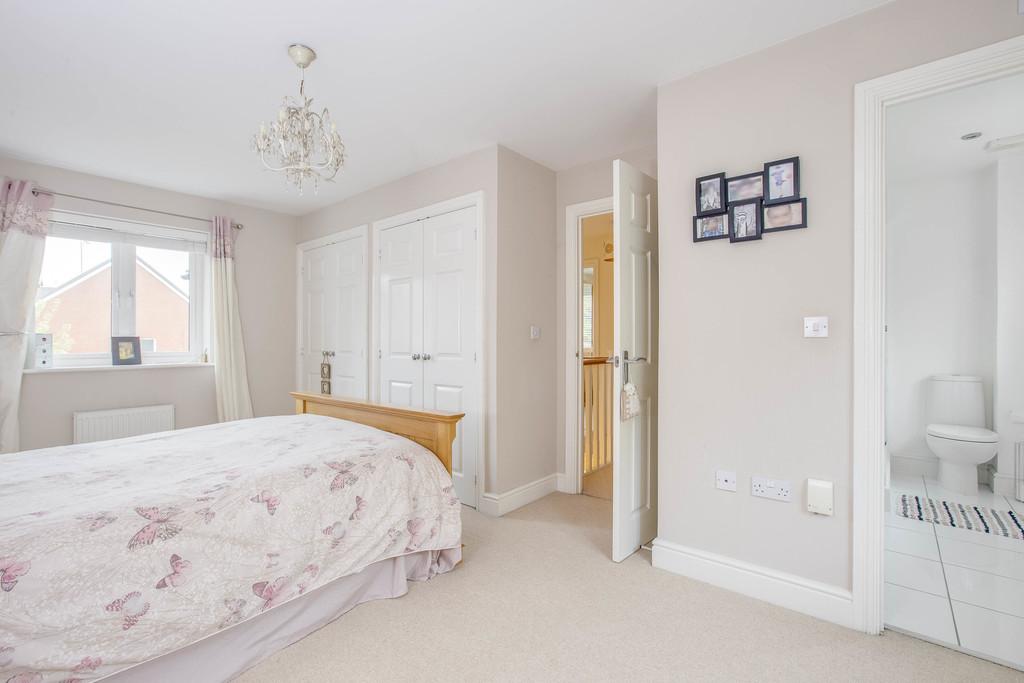 5 Linnet Avenue, HP6 6 FR (LOW RES)-1