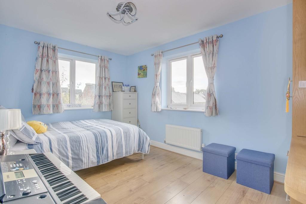 5 Linnet Avenue, HP6 6 FR (LOW RES)-7