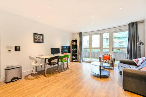 2 bedroom flat for sale, Queensland Road, Highbury, London, N7