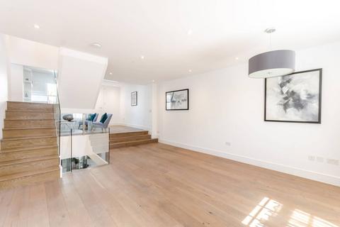 3 bedroom terraced house to rent, Broadley Street, Marylebone, London, NW8