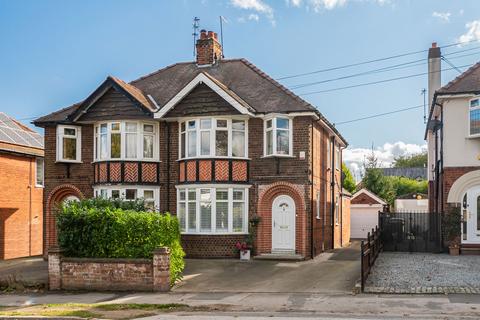 3 bedroom semi-detached house for sale, Boothferry Road, Hessle HU13