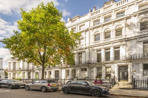 1 bedroom flat for sale, Ladbroke Gardens, Notting Hill, London