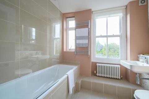 1 bedroom flat for sale, Windsor Court, Moscow Road, Notting Hill, London