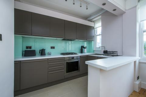 1 bedroom flat for sale, Windsor Court, Moscow Road, Notting Hill, London