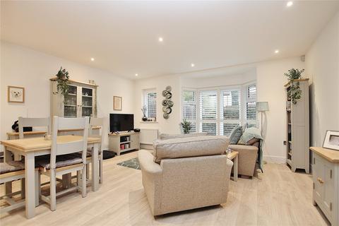 2 bedroom flat for sale, Onslow Place, Woking GU24