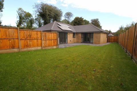 3 bedroom detached bungalow for sale, Walmer