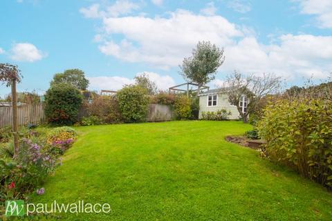 4 bedroom semi-detached house for sale, Shooters Drive, Nazeing