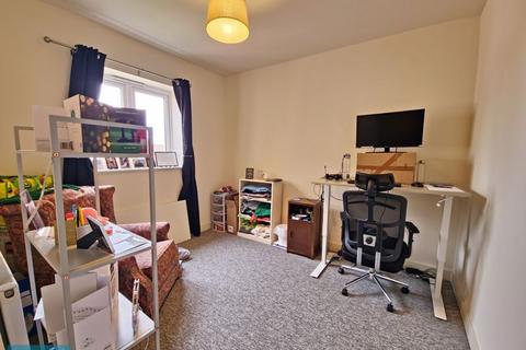 2 bedroom flat for sale, Taunton Road, Bridgwater