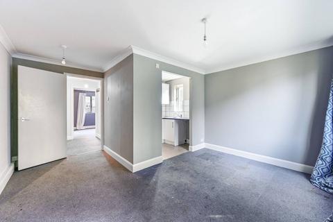 1 bedroom flat for sale, Worthington Close, Mitcham, CR4