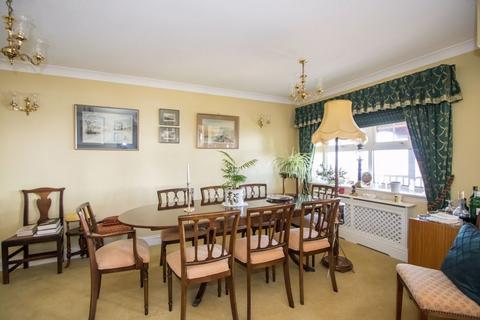 3 bedroom flat for sale, Bridgeman Road, Penarth