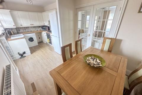 112 Capenhurst Lane, Whitby, Ellesmere Port, CH65 7EW