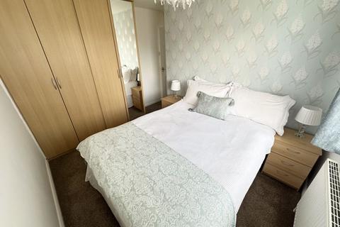 112 Capenhurst Lane, Whitby, Ellesmere Port, CH65 7EW