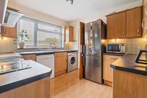 6 Buttermere Avenue, Dunstable, LU6 3PD