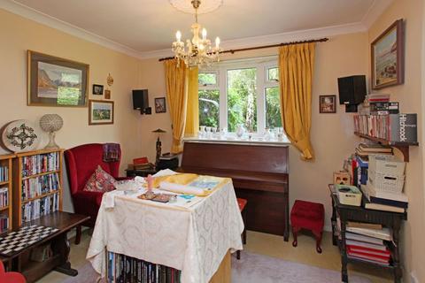 33 Beech Drive, Shifnal, TF11 8HJ