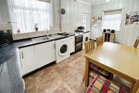 3 bedroom end of terrace house for sale, Holme Avenue, Bury