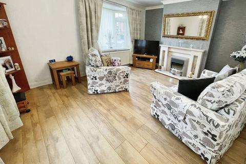 3 bedroom end of terrace house for sale, Holme Avenue, Bury