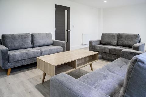 1 bedroom in a house share to rent, *£750PCM BILLS INCL* The Cave, Queens Road East, Beeston, Nottingham