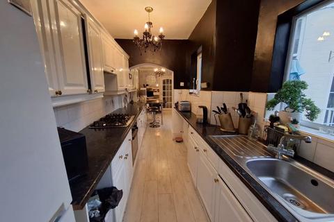 6 bedroom semi-detached house for sale, Oxford Road, Bootle