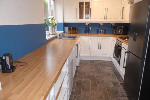 4 bedroom semi-detached house for sale, Thornham Road, Oldham OL2