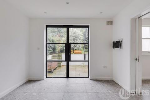 39a Cecilia Road, London, E8 2ER