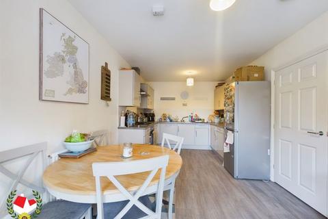 12 Dreadnaught Drive, Gloucester, GL1 5RA
