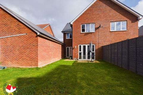 12 Dreadnaught Drive, Gloucester, GL1 5RA